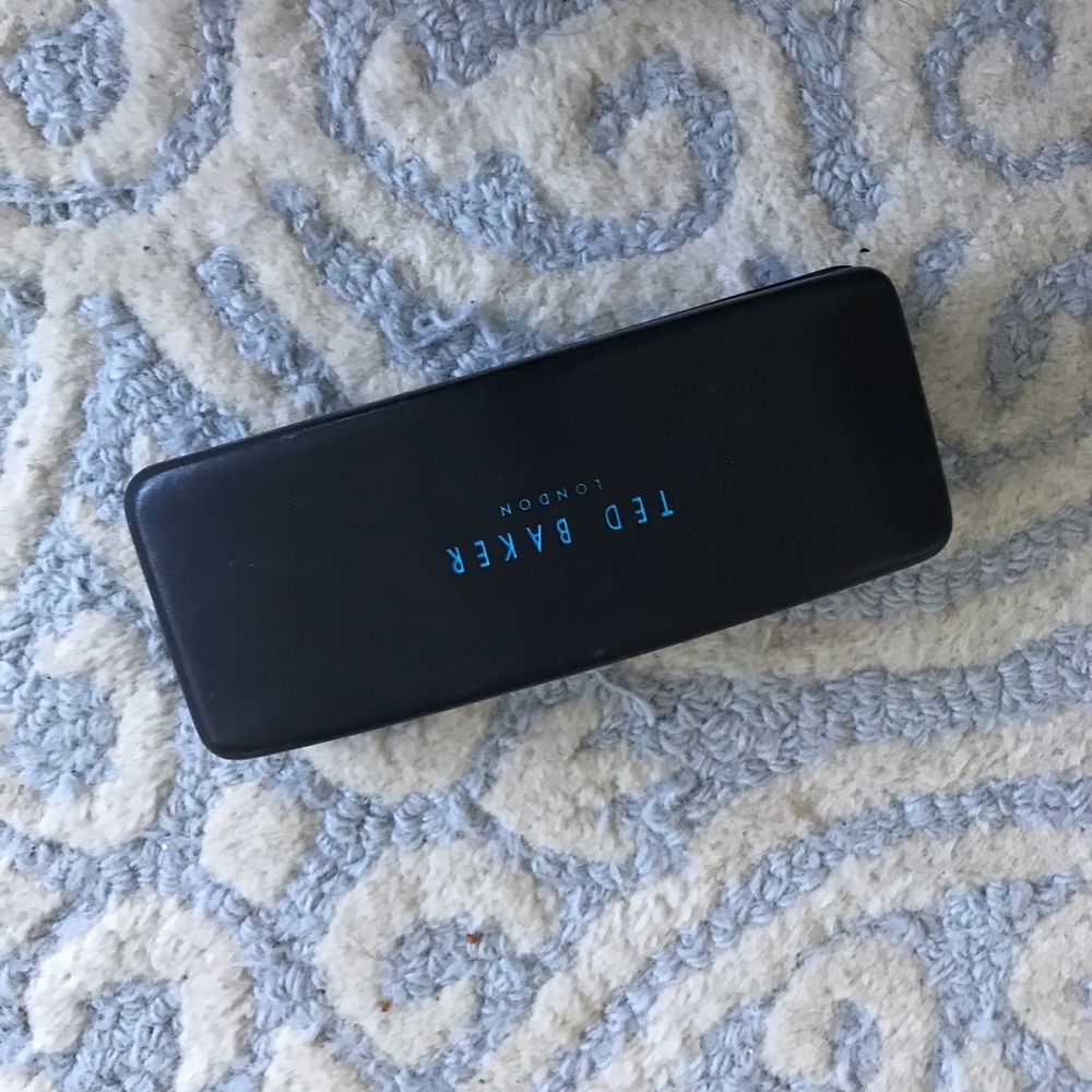 Ted baker sunglasses case